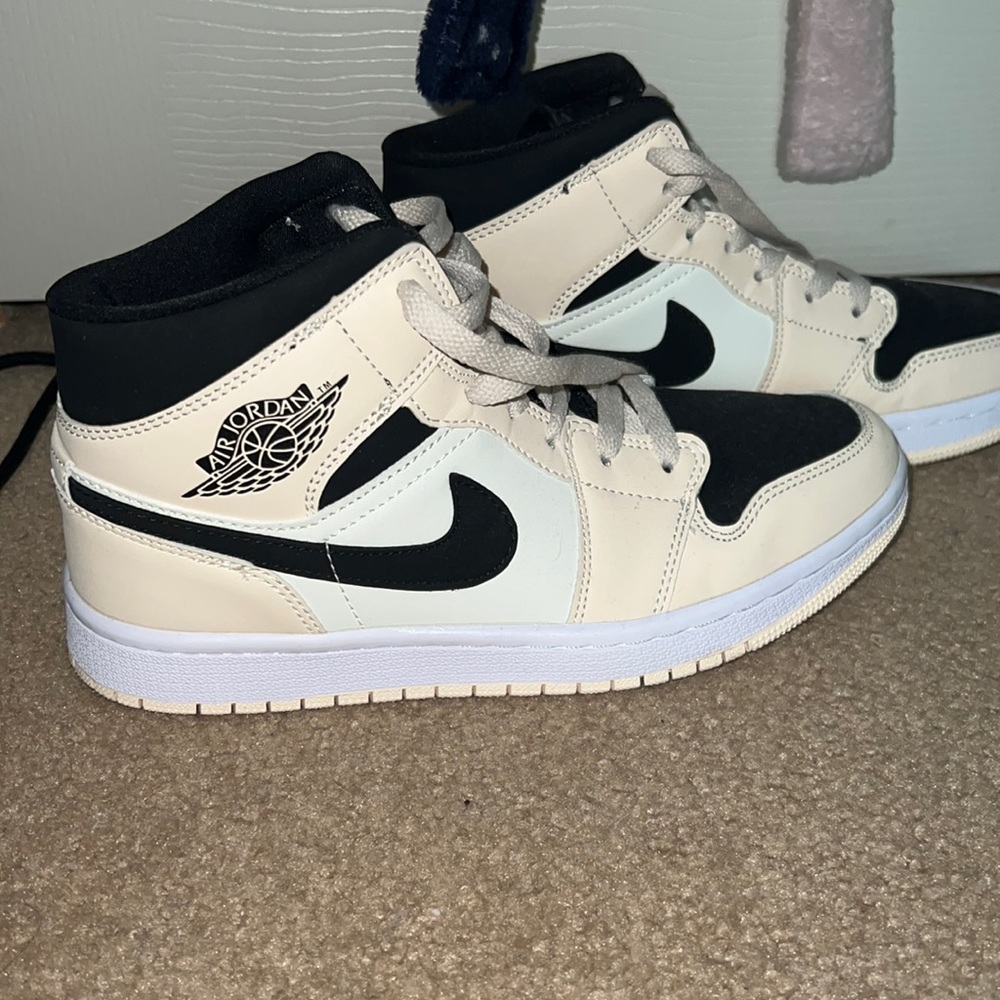 Guava ice Air Jordan 1s Women’s 7